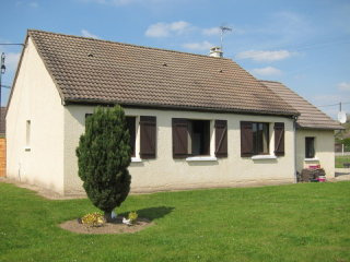 Traditional Detached House with Garden