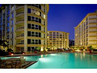 City Garden new chic condo studio at..