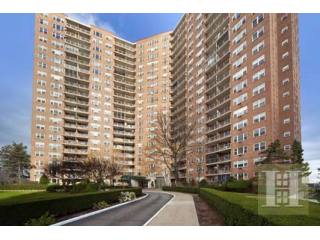 2 bedroom Apartment For Sale: 5800..