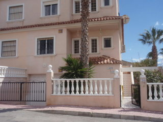 3 Bedrooms - Villa - Alicante - For Sale