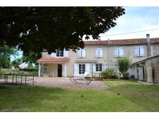 Charming 4 Bedroom Property With Garage..