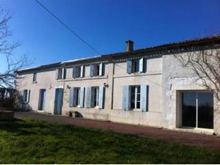 3 Bedrooms - House - Poitou-Charentes -..
