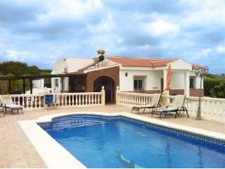 Villa - A pretty 3 bedroom, 3 bathroom..