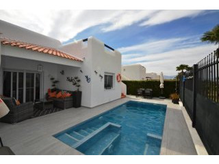 2 Bedrooms - Villa - Murcia - For Sale