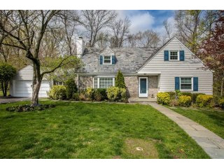 4 bedroom House For Sale: 55 Mohegan..