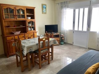 3 bedroom, 1 bathroom Apartment, (build..