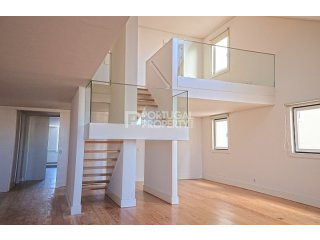 Modern Duplex Apartment in Lisbon