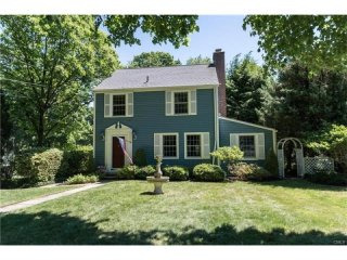 3 bedroom House For Sale: 20 DICKINSON..