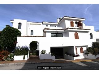 Reihenhaus for sale in East Estepona..