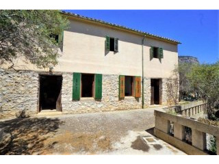 Rustic house to reform and a separate..