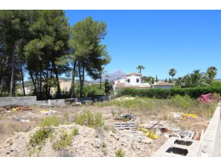Flat plot with water and electricity in..