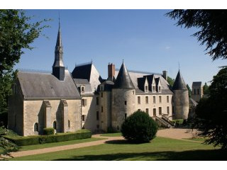 Restored 18c Chateau Hotel With..