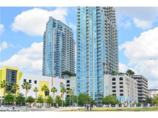 1 bedroom Property For Sale: 777 NORTH..