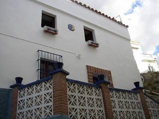 Town House - A fully refurbished and..
