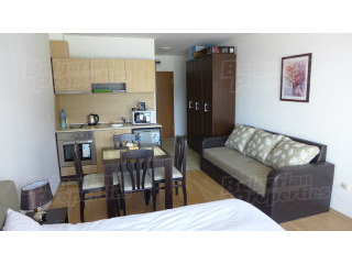 Comfortably Furnished Studio Near Golf..