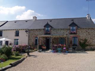 5 Bed Stone Built Property