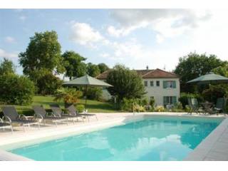 Bourdeilles (24310)