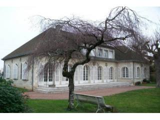 4 bedroom Villa For Sale: 79000 NIORT