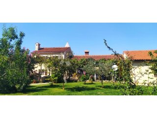 Prekrasna kuća u Kavranu