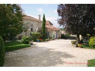 Édon (Charente) - Renovated farmhouse..