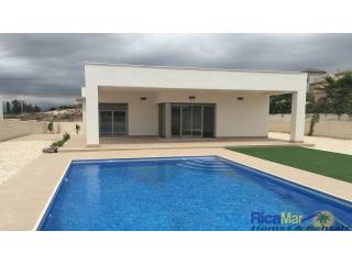 3 Bedrooms - Villa - Alicante - For Sale