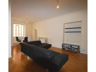 Luminous three bedroom apartment in..