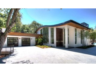 6 Bedrooms - Property - CA - For Sale