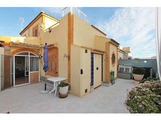 Large Corner Plot 2 Bed Townhouse in..