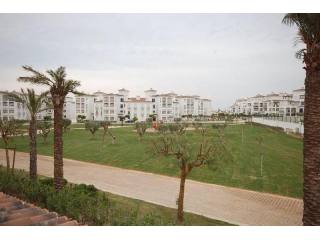 2 bedroom Apartment For Sale: 1st..