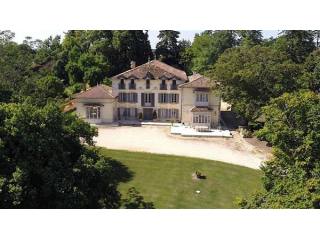 Light and Airy Chateau with sensational..