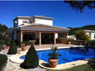 Spectacular villa in secluded area with..