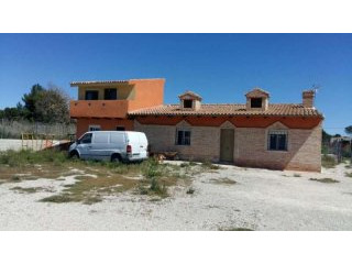 Bargain 4 Bedroom Country House For..