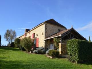 Beautifully restored large country..