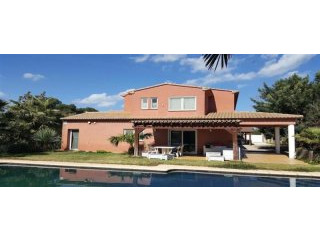 4 Bedrooms - Villa - Alicante - For Sale