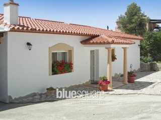 Nice villa with pool and stunning..