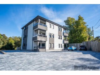 Izuzetno kvalitetna novogradnja u blizini centra Matulja