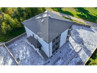 Izuzetno kvalitetna novogradnja u blizini centra Matulja