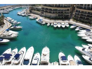 2 bedroom Flat For Sale: St Julian's
