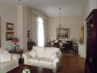 4 bedroom Flat For Sale: BARCELONA..