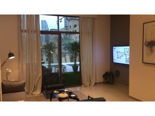 Spacious and Contemporary Design in..