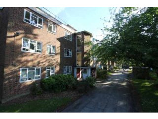3 bedroom, Flat house for sale