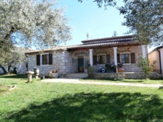 UMAG, okolica-predivna kamena kuća na osami