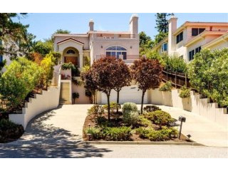 4 Bedrooms - Property - CA - For Sale