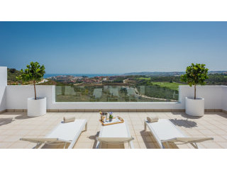 Luxury Apartments In Prestigious Golf..