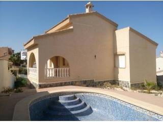 Detached key ready villa in Quesada