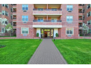 2 bedroom House For Sale: 20 Church..
