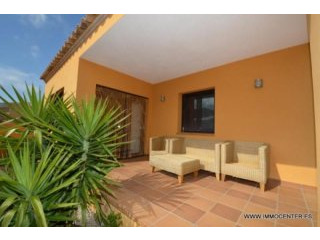 PAU: Nice house with a big terrace and..
