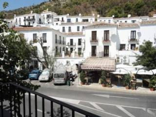 3 Bed Apartment for sale in Mijas
