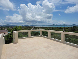 Beautiful 2 Bedroom Seaview Condo in..