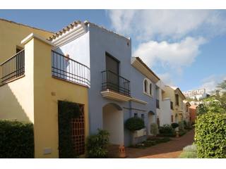 TOWNHOUSE FOR SALE IN LOS ARQUEROS
